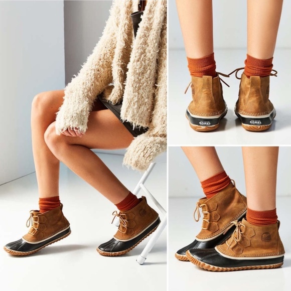 sorel short duck boots